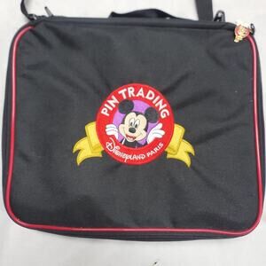 Disneyland Paris parks, Large pin trading bag.